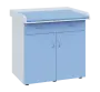 PP - 100 pult přebalovací s matrací, 2-dveřové, 1-zásuvka, 1000x1000x800, korpus bílý, dvířka pastelově modrá, koženka blankytně modrá N 15