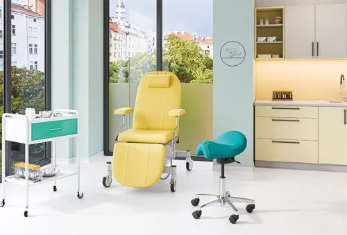 SADDLE 01, pracovní židle sedlová, ekokůže černá