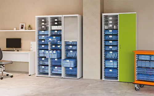 MEDICAL D - 90 skříň léková boxová, 1950 x 900 x 735, dvířka, korpus šedá, dvířka zelinkavá