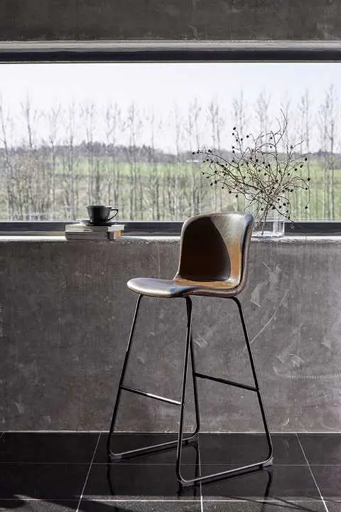 LISA židle barová, tmavě hnědá koženka