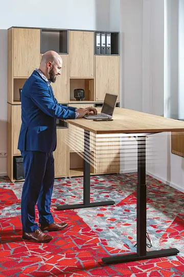 VSS 160/70 výškově stavitelný stůl, podnož antracitový lak, javor horský