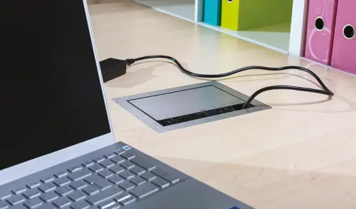 VSS 160/80 výškově stavitelný stůl, podnož antracitový lak, třešeň šumavská