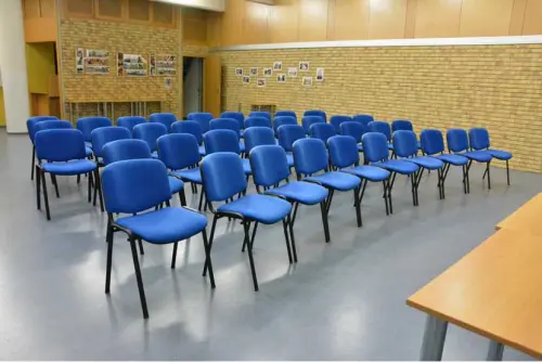 MESSINA N židle konferenční, kostra černá, látka oranžová