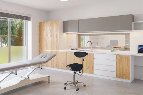 LZ 16 F židle lékařská s nožním ovládáním, kříž chrom, ekokůže, černá