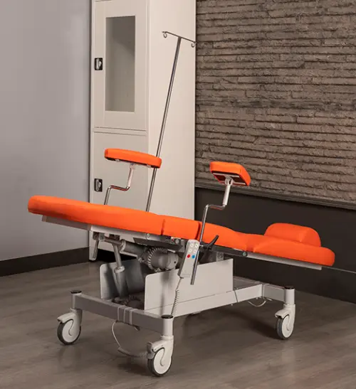 OZC - 25, odběrové křeslo, třímotorové, vanilkové