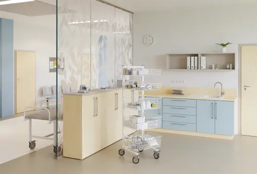 MNS - JP5 stojan s 5 odnímatelnými drátěnými koši, bílý lak