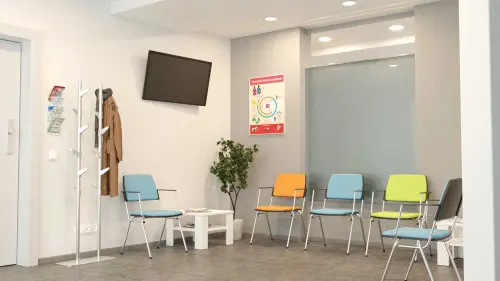 LUISA s područkami židle konferenční, koženka zelená