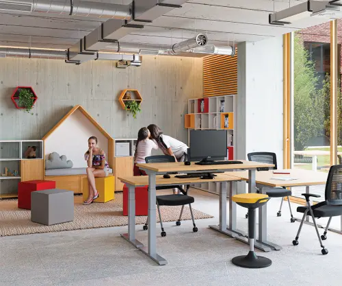 Fleximax 28-16 výškově nastavitelný stůl, kovová podnož stříbrná, deska 25 mm, široký 1600 mm, bílá